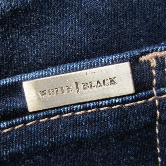 NWT White House Black Market Jeans Bootcut Dark Wash - Picture 14 of 16